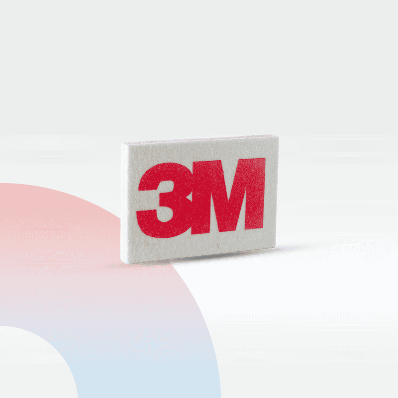 أداة مساحة لاصق بلاستيك سكوجي ماركة 3M الأصلية بلون أبيض وشعار أحمر